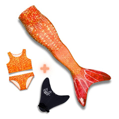 Warm oranje zeemeerminstaart Melody met levendige schubbenprint, inclusief bijpassend topje en broekje voor een speelse look.