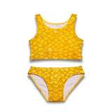 Vrolijke gele bikiniset Frida met schubbenpatroon, perfect voor zeemeerminnenlook en zwemfeestjes.