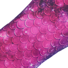 Close-up print van zeemeermin staart Star of the Sea Purple in lila tinten – Mermaid Sisters